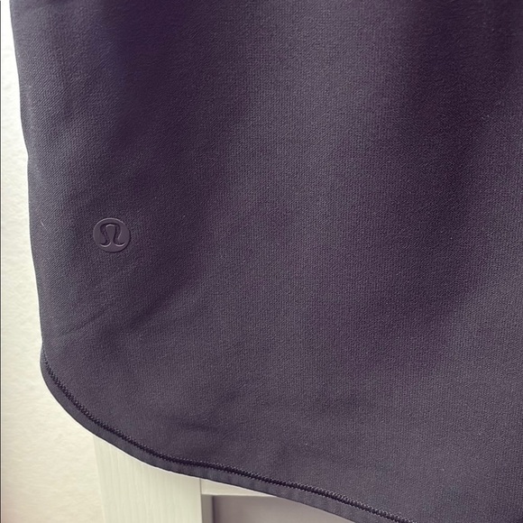 Lululemon Size 2 On the fly skirt Black NWT Medium Rise - Picture 3 of 6